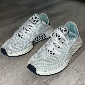 ADIDAS women’s deerupt shoes 7.5 size almost new condition